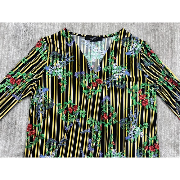 Liz McCoy Womens Blouse Medium Green Floral Stretch V-Neck 3/4 Sleeve - Picture 2 of 11